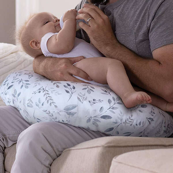 بالش شیردهی نوزاد